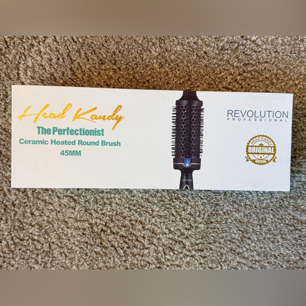 Revolution Professional Ceramic Heated Round Brush - Black and Blue